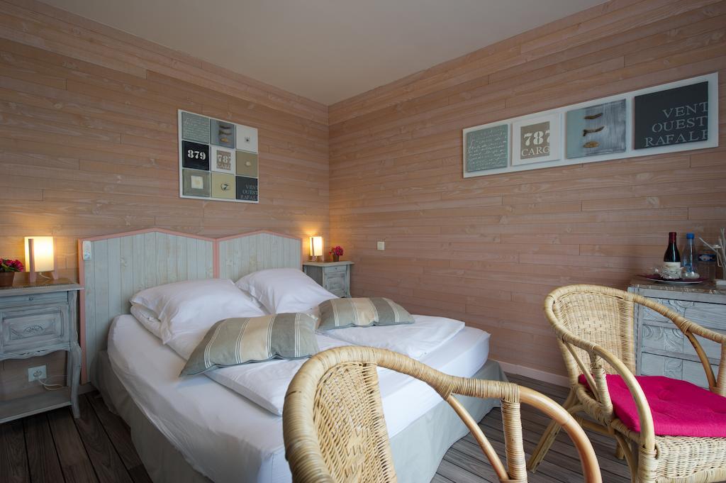 Villa Tremail - La Plage Au Pied De Votre Chambre 维姆勒 外观 照片
