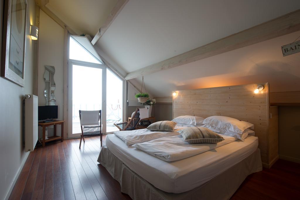 Villa Tremail - La Plage Au Pied De Votre Chambre 维姆勒 外观 照片