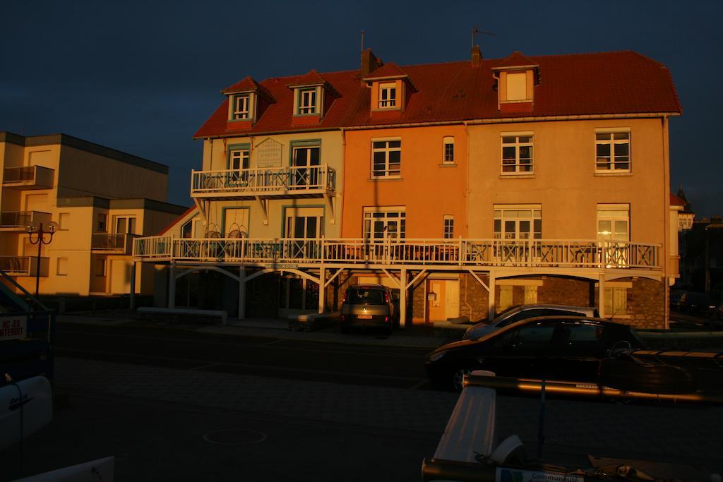 Villa Tremail - La Plage Au Pied De Votre Chambre 维姆勒 外观 照片