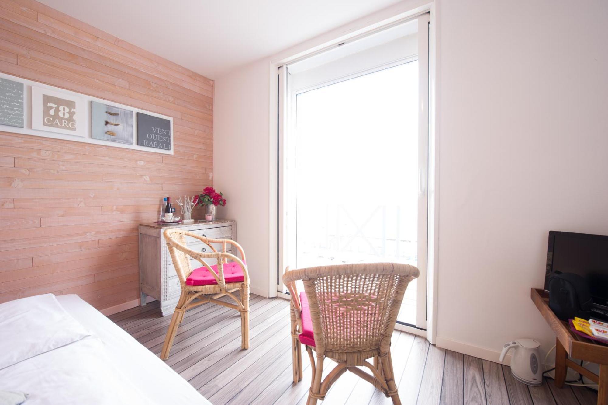 Villa Tremail - La Plage Au Pied De Votre Chambre 维姆勒 客房 照片
